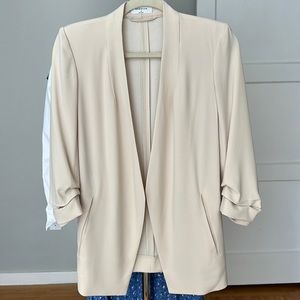Aritzia Babaton Power Hip Blazor